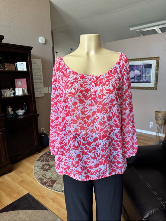 Liz Claiborne Tops - Liz Claiborne sheer red & white floral scoop neck blouse-size XL